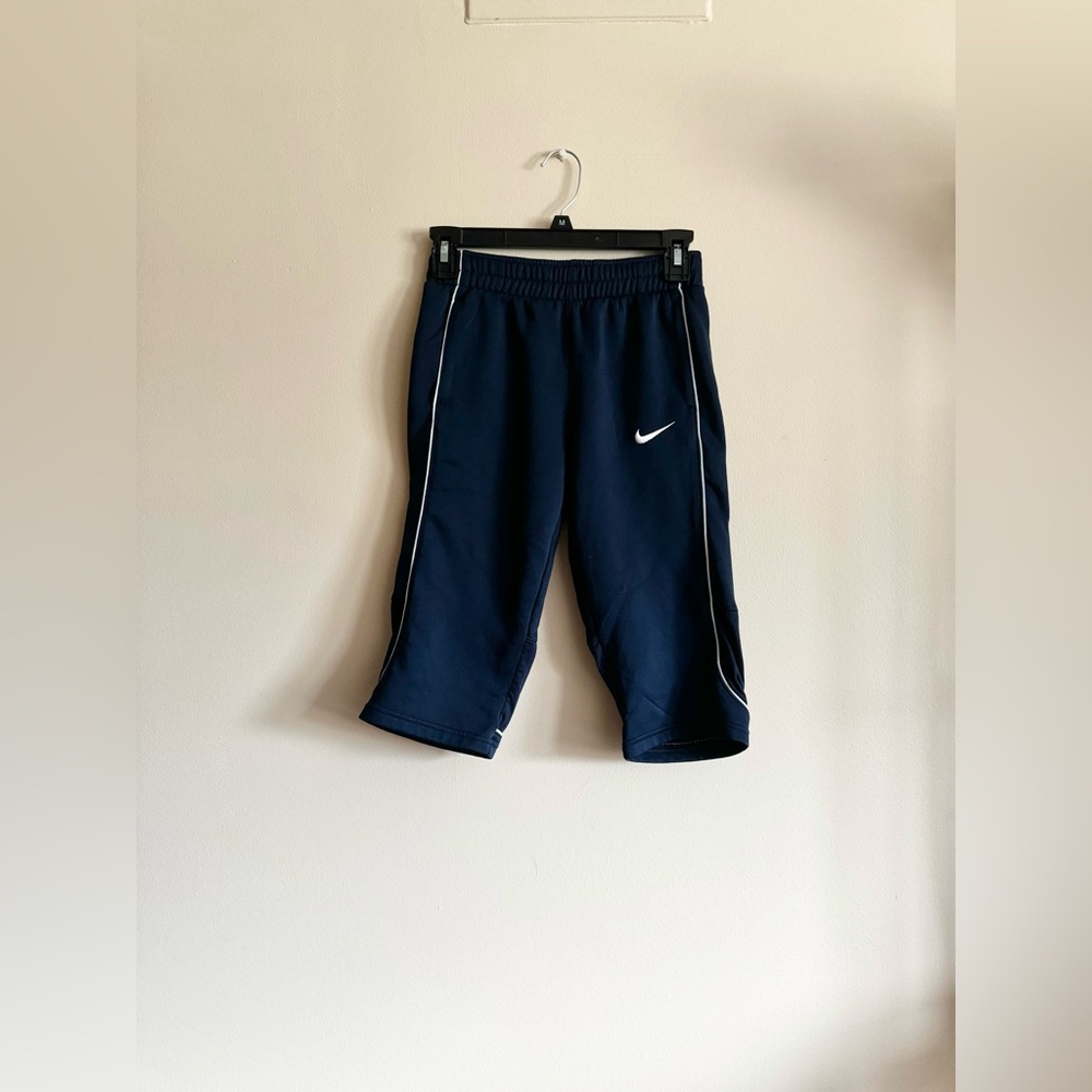 Nike navy dri fit shorts (boys medium)